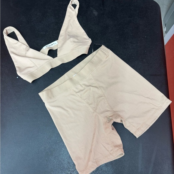 Rivir Workout Set Size M - Picture 1 of 4